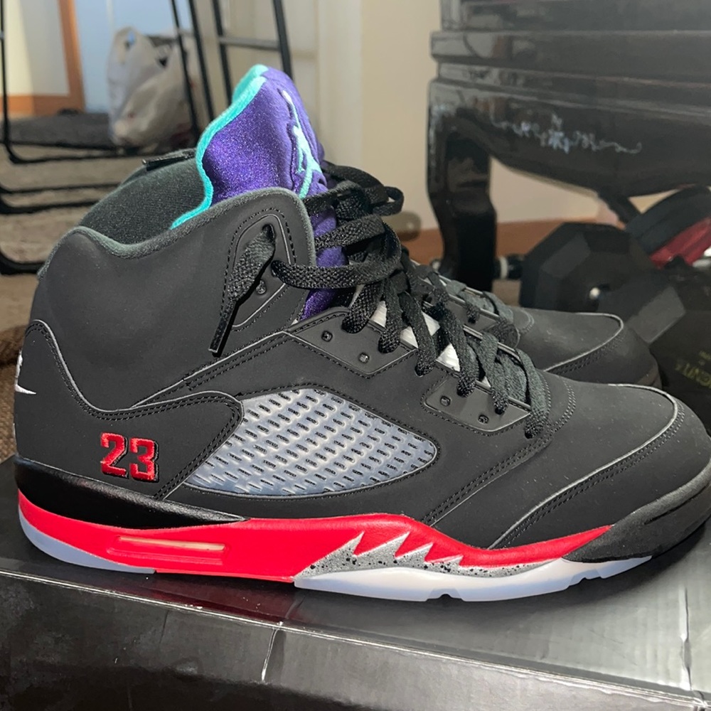 JORDAN 5’s 10/10!!